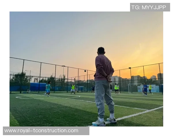 足球明星踏上高原之旅在西藏展现足球魅力与人文风情